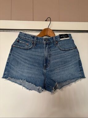High-Rise Denim Shorts - Blue